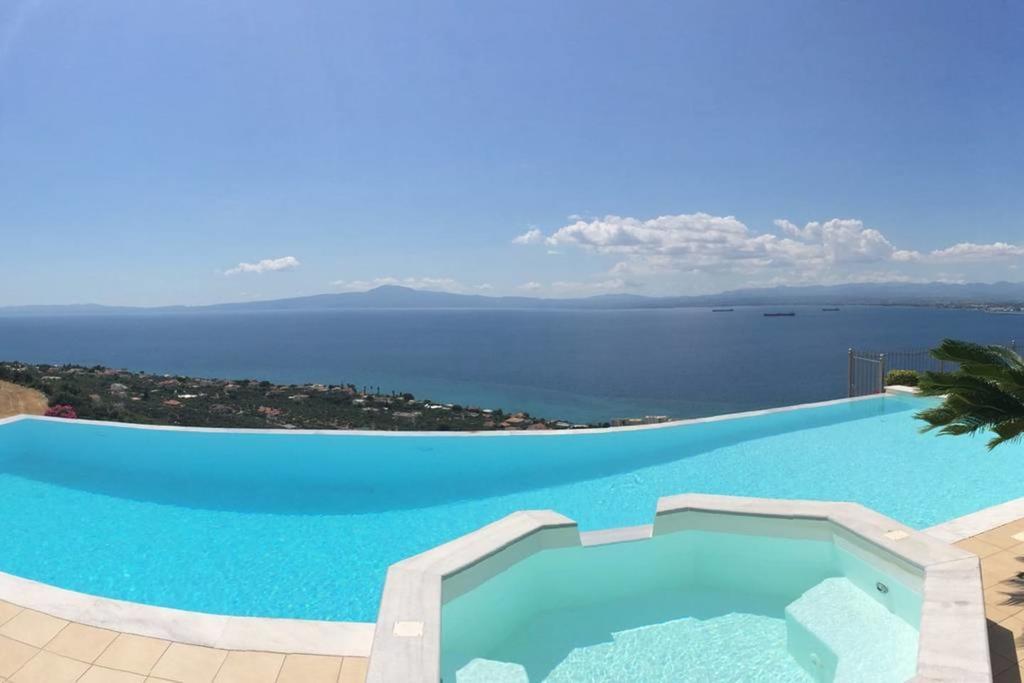 Villa Rebecca Kalamata Exterior foto