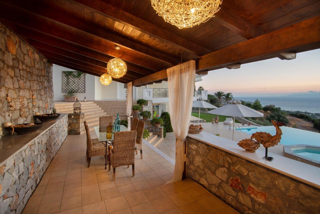 Villa Rebecca Kalamata Exterior foto